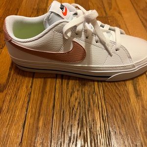 Nike court legacy sneakers